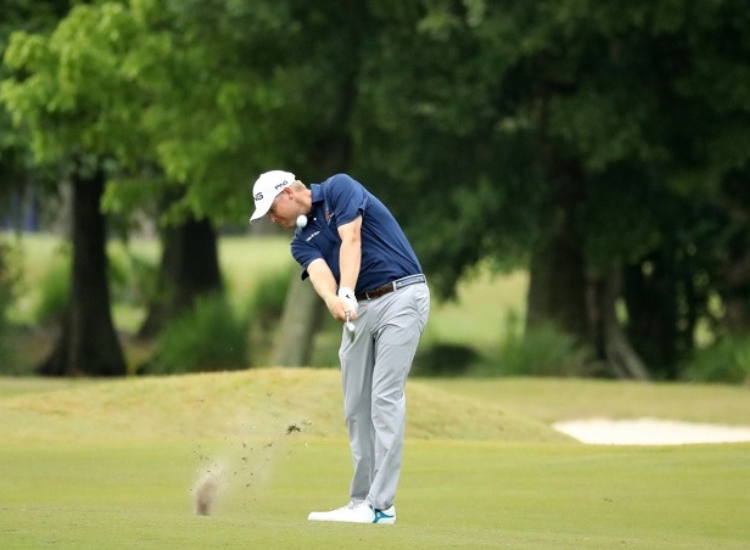 Golf - nơi con người hòa mình với thiên nhiên.