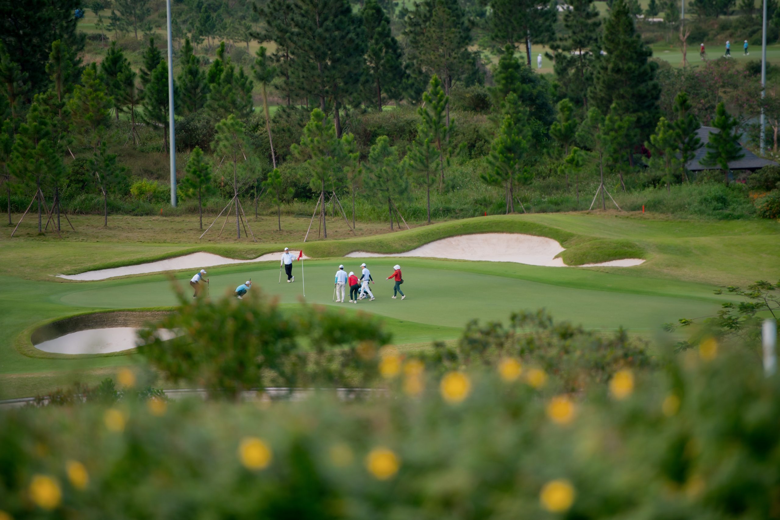 Dulux là thương hiệu lâu đời, nổi tiếng với hình ảnh uy tín – bền bỉ – chuẩn mực trong mọi công trình